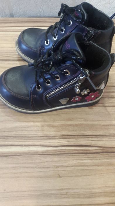 Продам обувь не дорого.