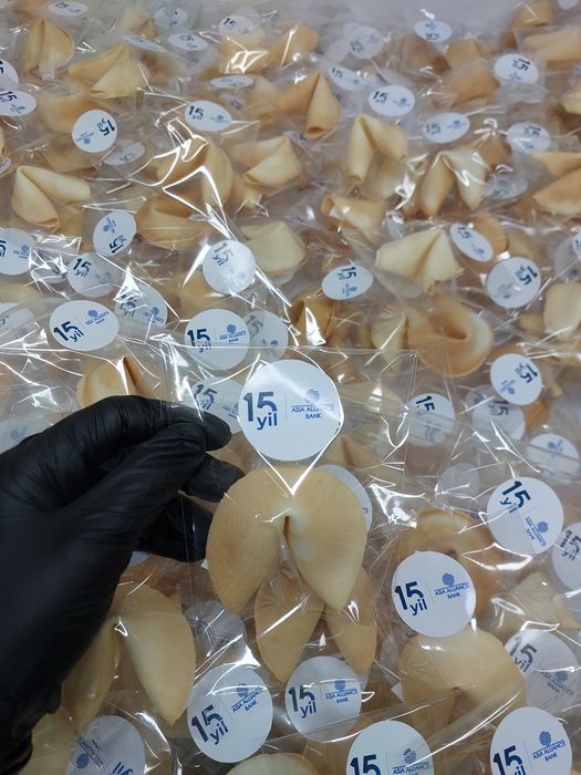 Открытки с шоколадкой с вашим логотипом ! Ташкент