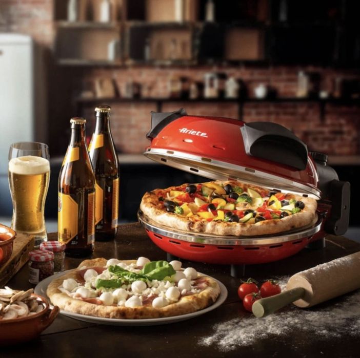 Produsul este NOU ! Cuptor electric pentru pizza Ariete "Pizza in 4 minute" 0909/10, 1200W