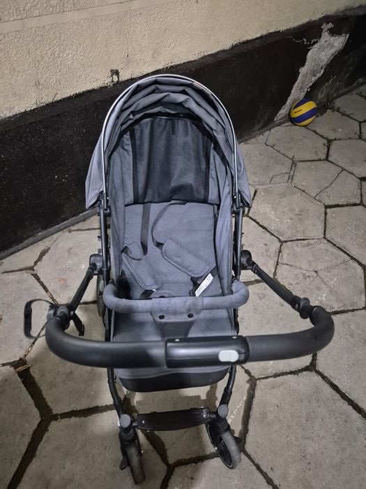 Продам детскую коляску