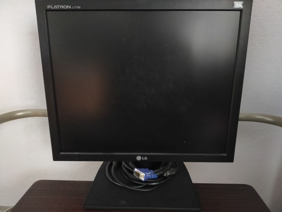 Монитор LG компьютер