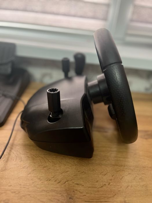 Продаю игровой руль модель ARTPLAY