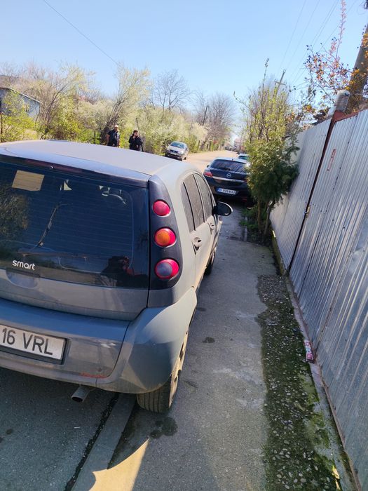 Vând Smart 4 uși 2005