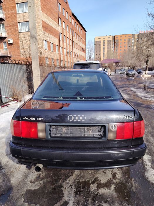 Продам АУДИ Б4 2л моно