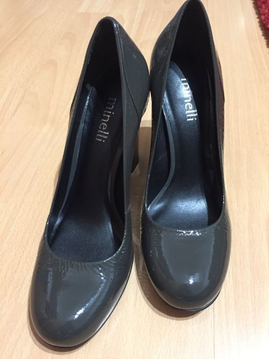 Pantofi cu toc Minelli din piele lacuita