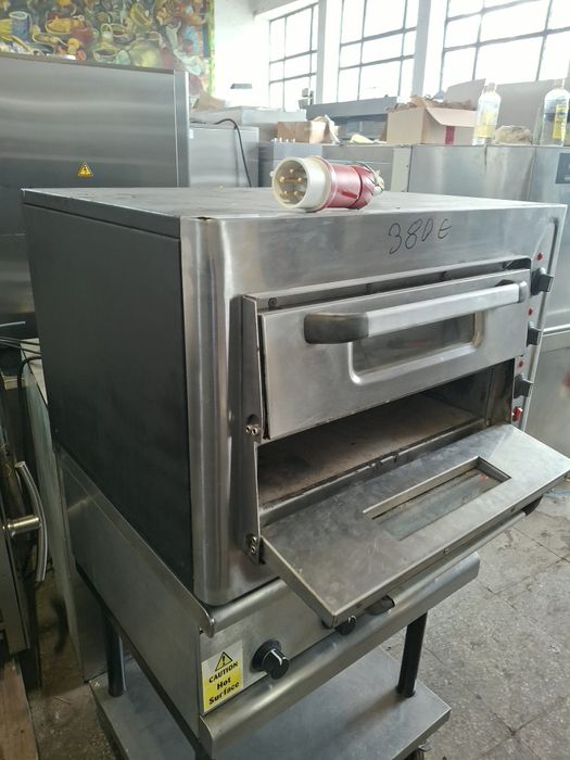 Фурна за пици/ пицарка