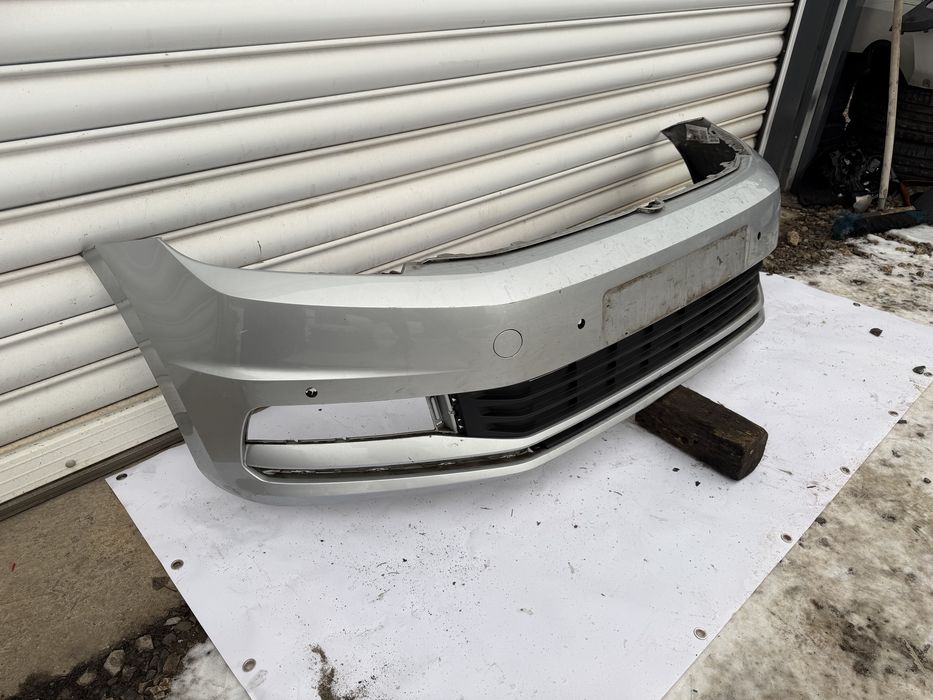 Предна броня за VW Touran (2015-2022)