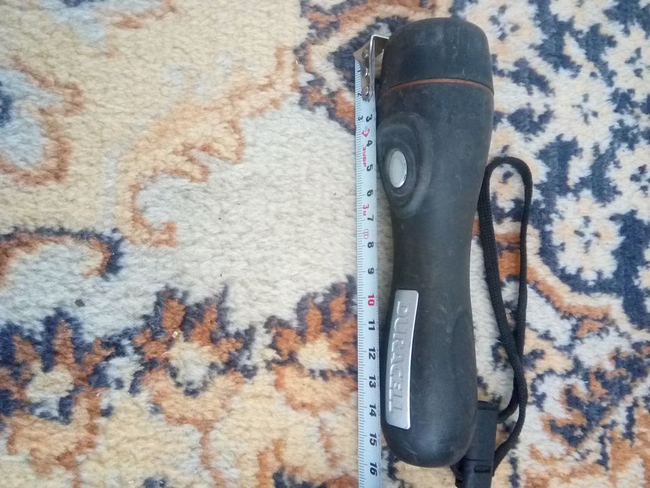 Фонарик Дюрасел прорезиновый