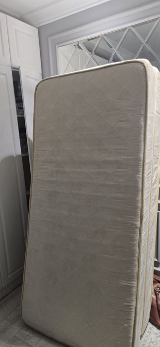 Матрац 900×2000 . 2 штуки..