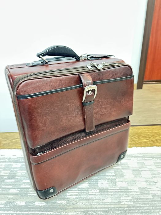 Чемодан для ручной клади