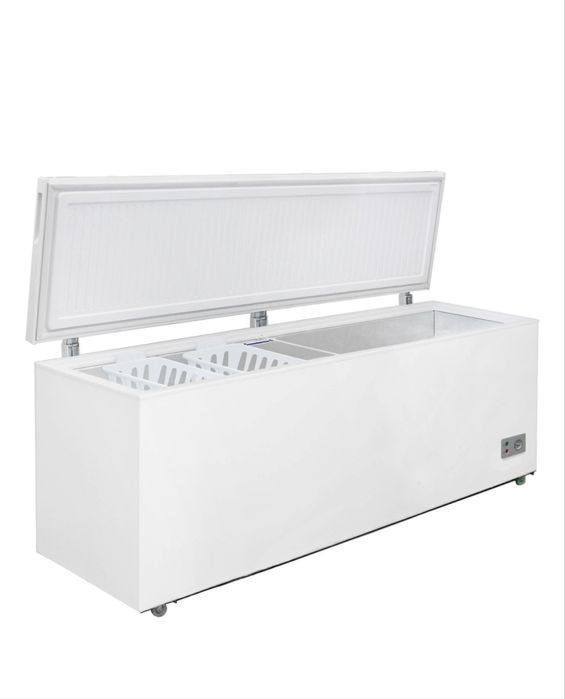 Продам большой морозильник