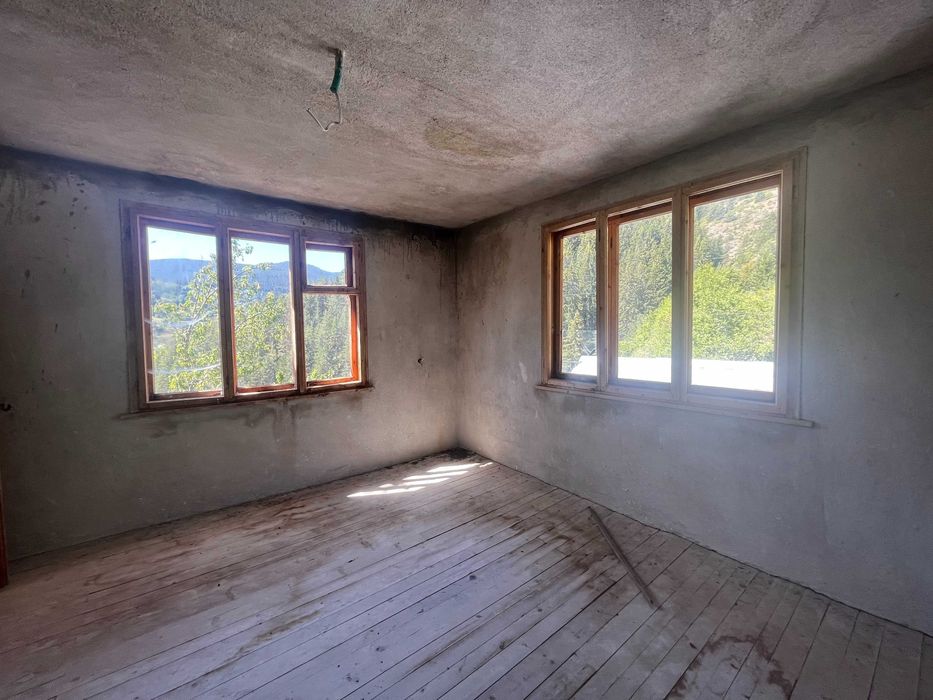 Продава се Къща в с. Забърдо, Област Смолян - 279 кв.м за 132 €/кв.м - Снимка #10