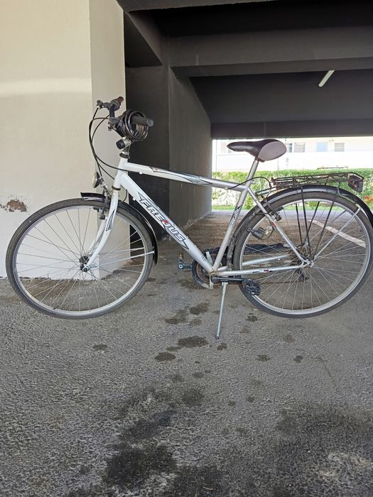 Vând Bicicletele