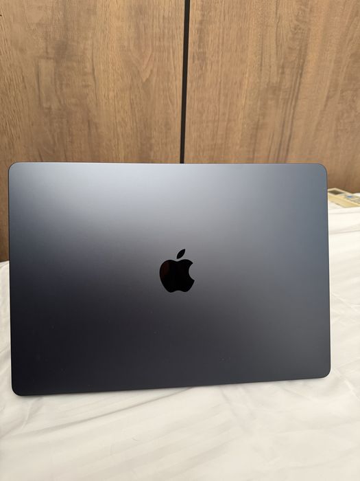 MacBook Air  m4 ноутбук