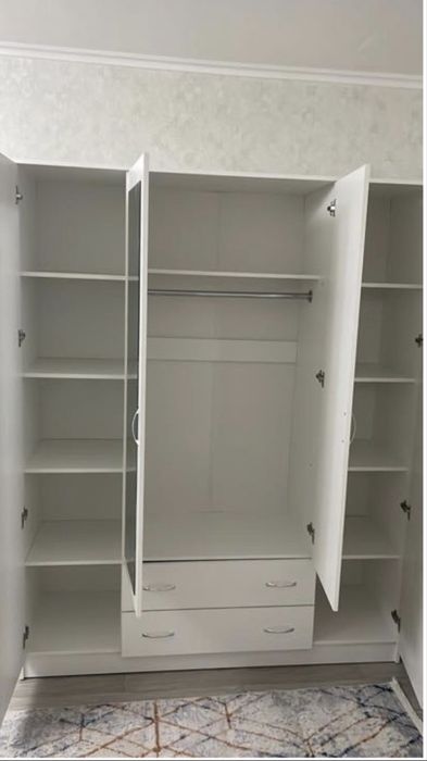 Продам шифоньер.