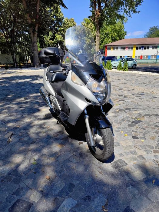 Honda silver wing 600