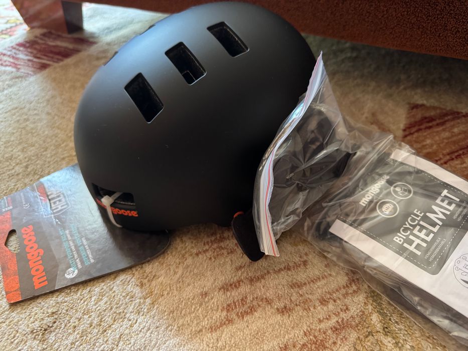 Mongoose каска за колело/BMX/ ролери/тротинетка/ скейтборд/ кънки