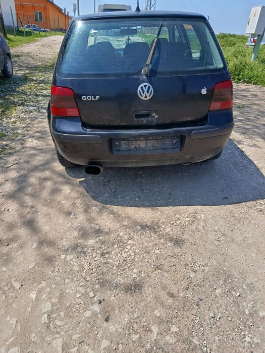Volkswagen Golf 4 1.4i бензин на части