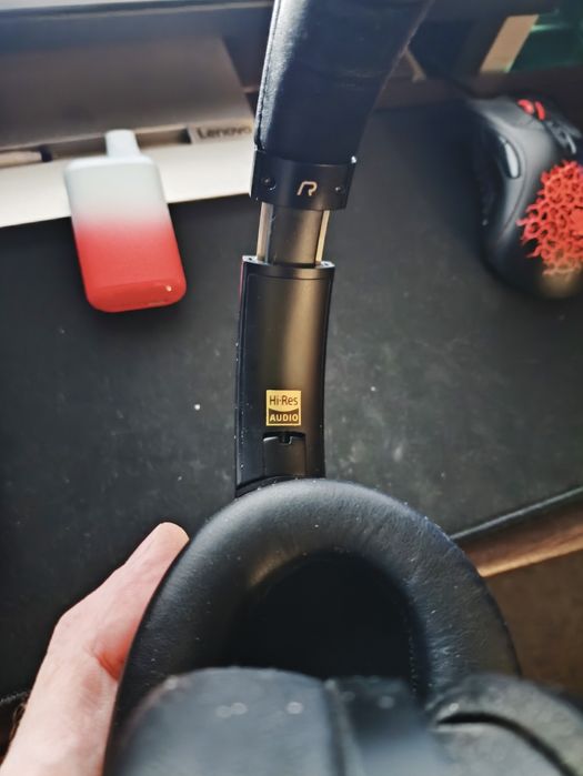 Bluetooth гарнитура Edifier Stax Spirit S3