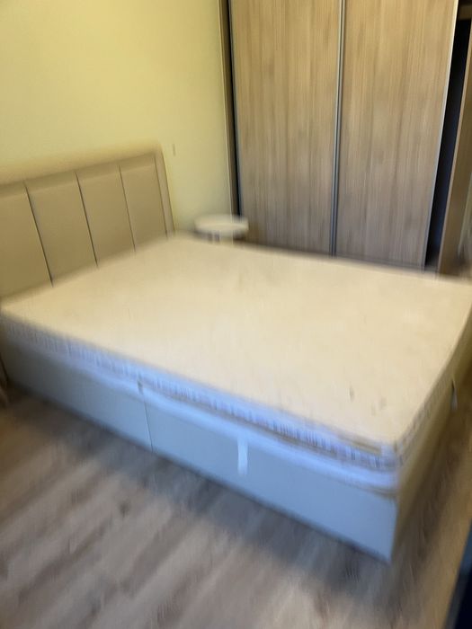 Удобен разтегателен диван 225 см + подарък спалня!
