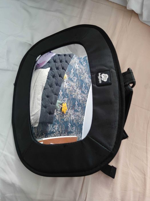 oglinda mașină pentru bebeluși