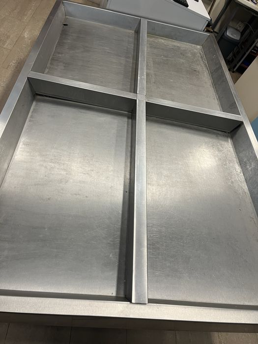 Хладилна маса за риба с агрегат и Фризер