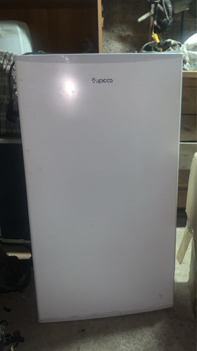 Продам мини Холодильник Бирюса 90