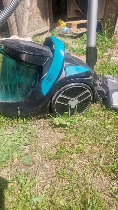 Продам пылесос срочно