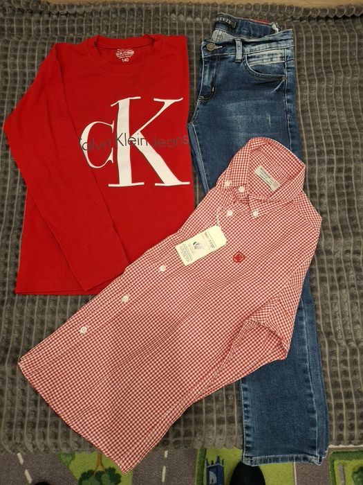 Дънки, блуза, риза