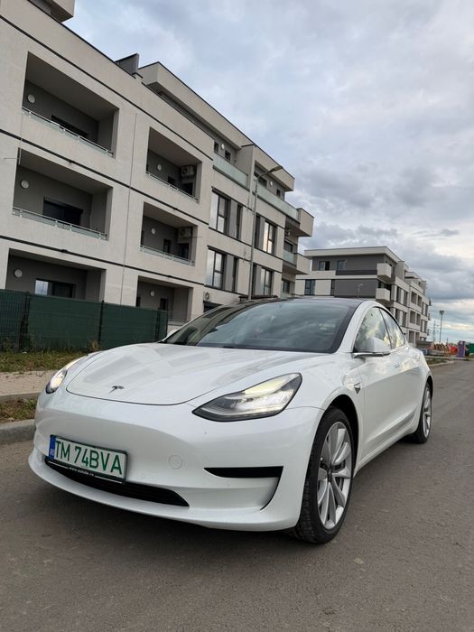 De vanzare Tesla model 3