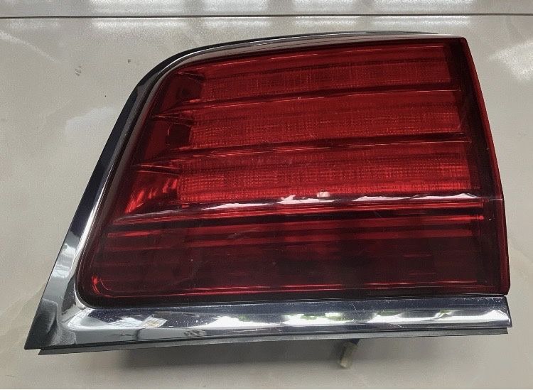 Лексус 570 задние фонари
