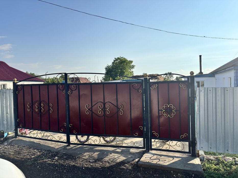 Продам дом в поселке Ботакара