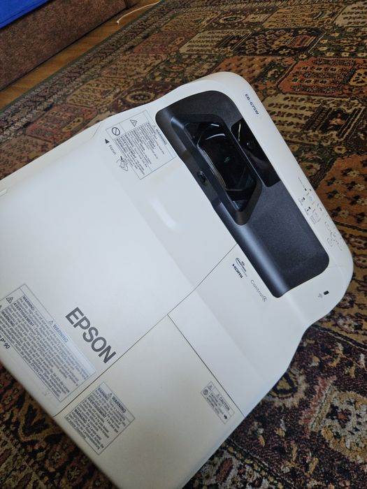 Videoproiector Epson EB-675W