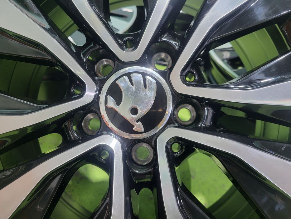 16 5x112 Skoda лети джанти 5х112 шкода черни черен гланц