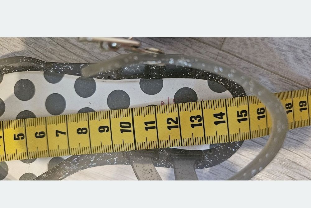 Vând sandale Zara Baby