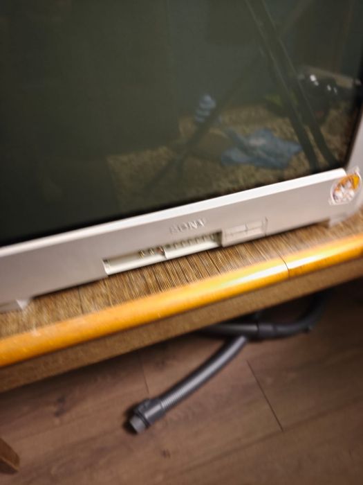 Продам Телевизор SONY TRINITRON