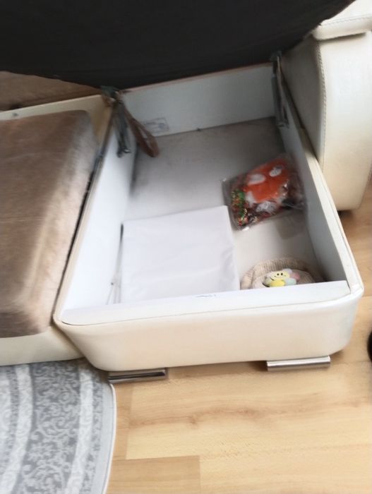 Продам диван в отличном состоянии