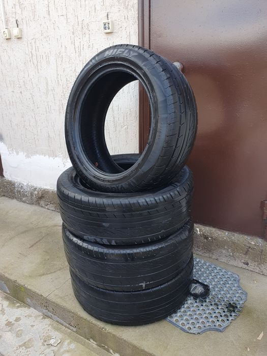 Автошины легковые