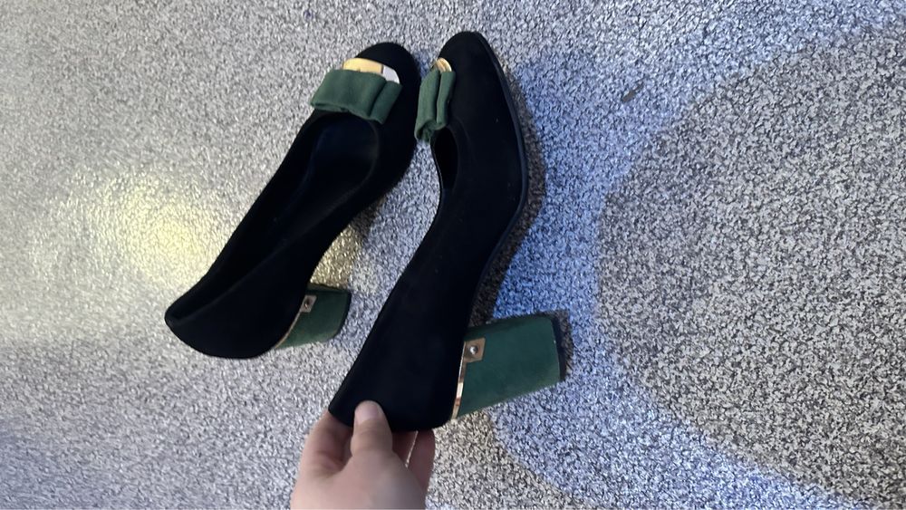 Туфли 2000 тг