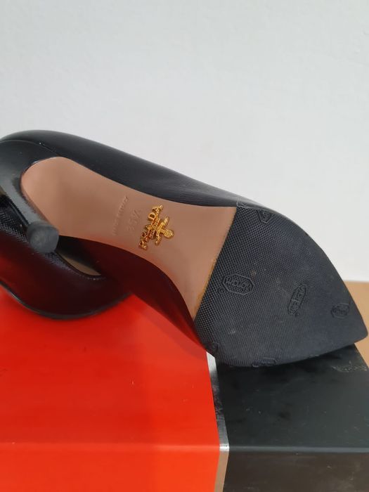 Продам туфли Prada