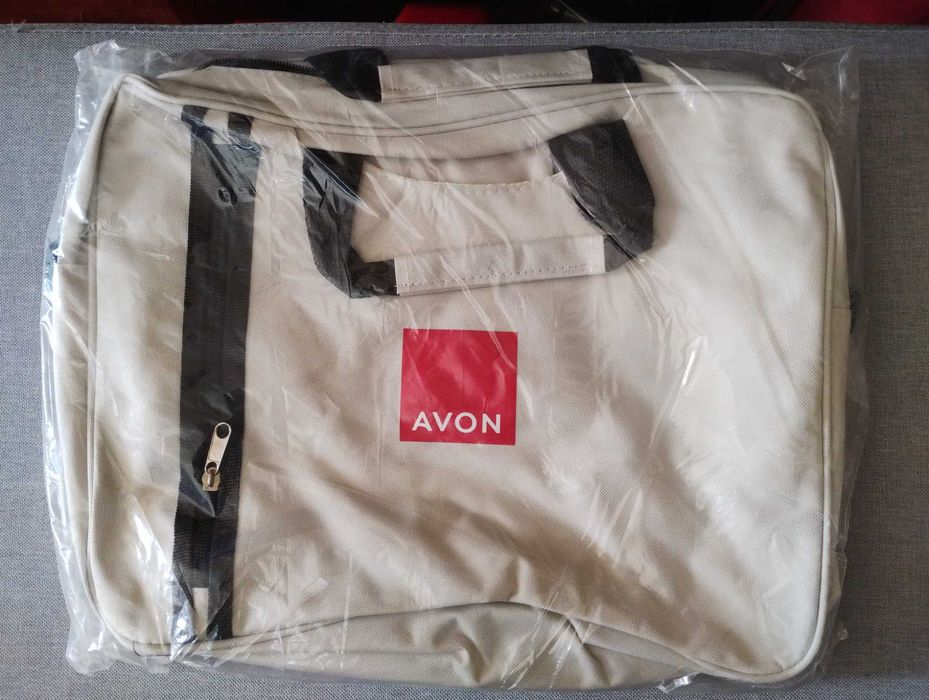 AVON - чанти, портфейли и аксесоари