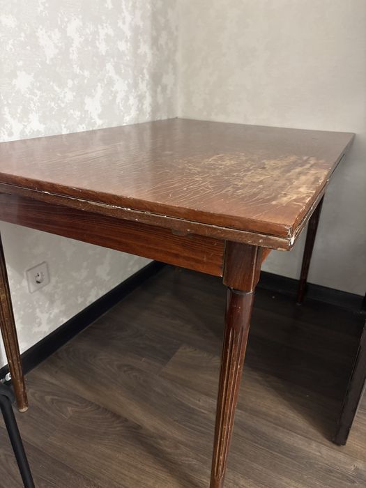 Стол деревянный, крепкого качества бу