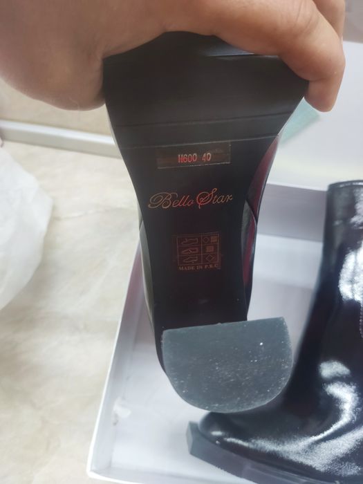 Елегантни дамски боти