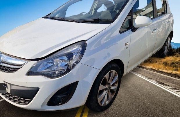 Dezmembrez 1.3 cdti A13DTC F17 4 usi alb Z474 Opel Corsa D facelift