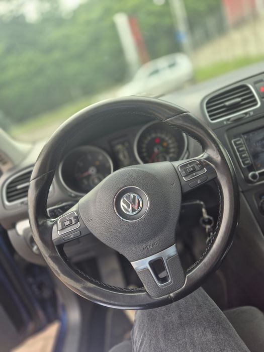 VOLKSWAGEN Golf 2010 — imagine 4