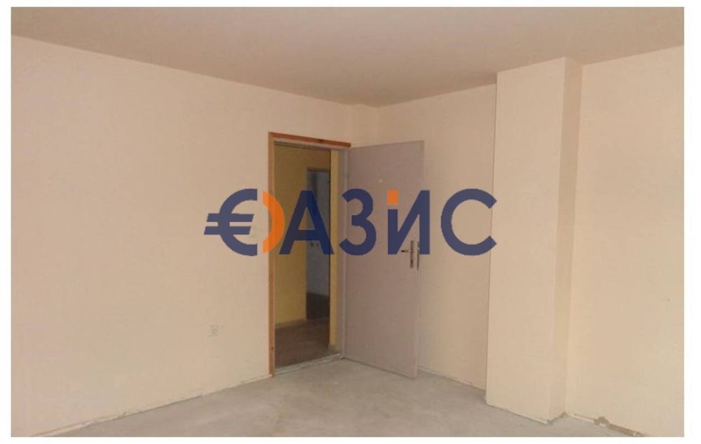 Два етажа от къща в с. Кранево, на 1 500 метра от морето, обл. Добрич,