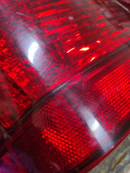 Фонарь задний правый левый Мазда Трибут