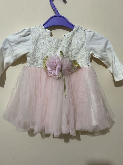 Срочно  недорого  платье   на  девочку  продам .