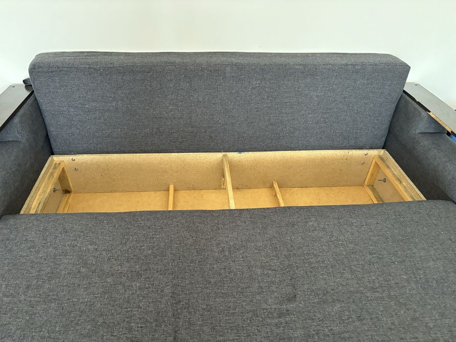 Продам диван в хорошем состоянии