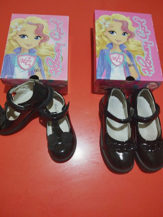 Продам обувь для девочки